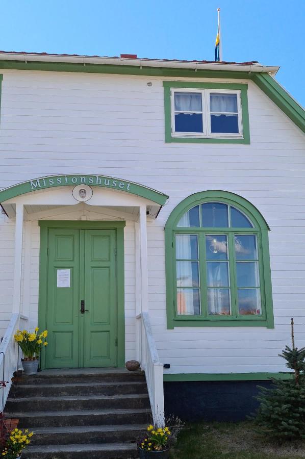 Missionshuset Bed & Breakfast Sandhamn Luaran gambar