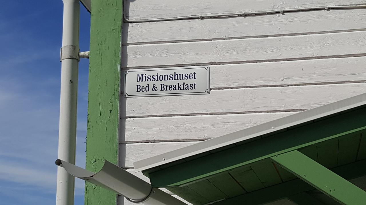 Missionshuset Bed & Breakfast Sandhamn Luaran gambar